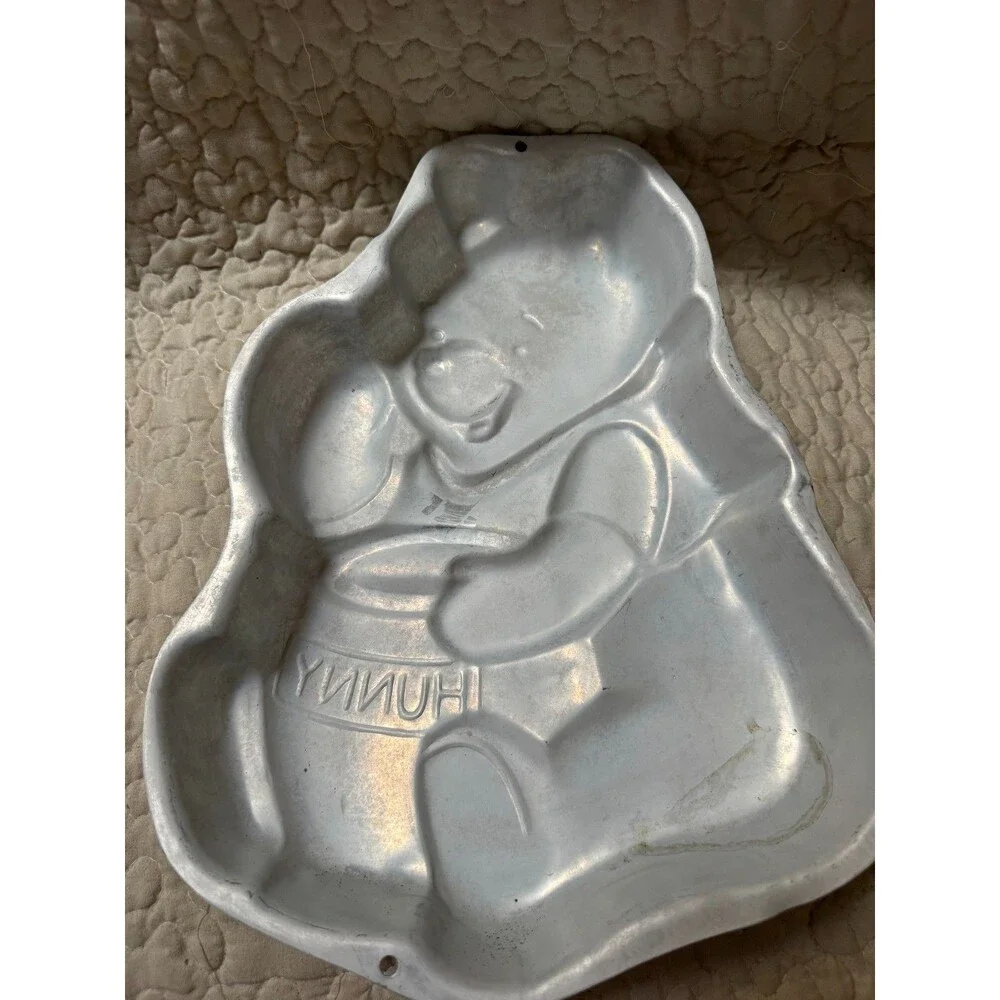 Lot of 5 Vintage Wilton Aluminum Character Cake Pans 1990 Disney Pooh Pocahontas